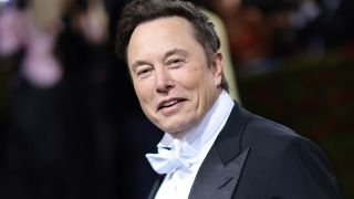 Tỷ phú Elon Musk 'vượt mặt' Bernard Arnault giành lại vị trí người giàu nhất thế giới