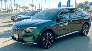 Top 10 ô tô bán chạy nhất tháng 5: VinFast VF8 dẫn đầu, Toyota Vios không lọt top