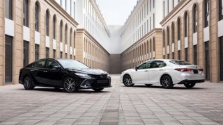 Tin xe hot 4/9: Giá xe Toyota Camry lăn bánh tháng 9/2023 cực kỳ hấp dẫn, so kè Kia K5 và Mazda6