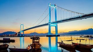Cây cầu treo dây võng dài nhất Việt Nam có vốn đầu tư tới 1.000 tỷ đồng nằm ở thành phố nào?