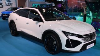 ‘Trùm’ phân khúc SUV cỡ C sắp ra mắt tại Việt Nam, Mazda CX-5 và Honda CR-V ‘lo sốt vó’