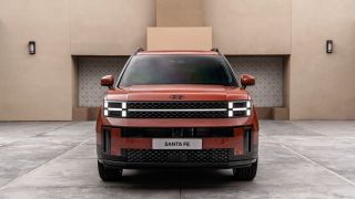 Hyundai Santa Fe Hybrid 2024 chốt giá từ 705 triệu đồng: Thiết kế ‘sang chảnh’ như Land Rover