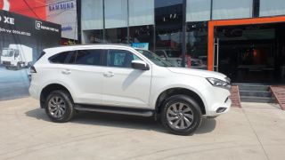 'Cơn ác mộng của Toyota Fortuner' giảm giá 144 triệu đồng để dọn kho, có thể 'gạt giò' Ford Everest