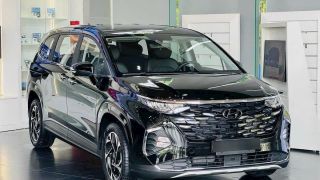 ‘Kẻ gõ đầu’ Toyota Innova Cross giảm giá mạnh tại đại lý: Hút khách nhờ giá rẻ áp đảo Kia Carnival