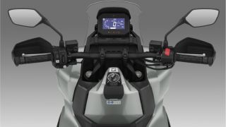 Tin xe trưa 1/2: ‘Honda SH phiên bản đi phượt’ mới giá hấp dẫn, thiết kế đỉnh cao, trang bị hiện đại