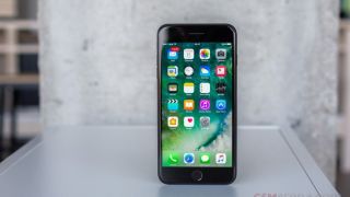 Chỉ còn hơn 2 triệu đồng ngang bằng điện thoại giá rẻ iPhone 7 Plus vẫn làm được việc trong năm 2024