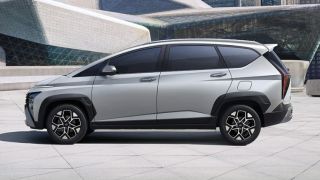 Hyundai sắp ra mắt ‘ông vua MPV’ mới đấu Mitsubishi Xpander Cross, đại lý báo giá hơn 400 triệu đồng