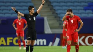 Tin bóng đá trưa 27/4: Trụ cột U23 Việt Nam thừa nhận sai lầm; Thầy trò HLV Hoàng Anh Tuấn bị chê