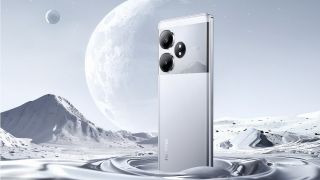 Realme GT 6T lộ diện thiết kế đẹp như iPhone 15 Pro Max, sạc nhanh trong 10 phút