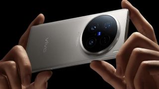 vivo X100 Ultra ra mắt, xứng danh là ‘kẻ hủy diệt’ Galaxy S24 Ultra với kính tiềm vọng 200MP và chip Snapdragon 8 Gen 3