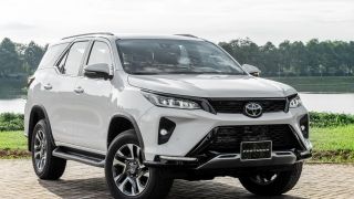 Giá Toyota Fortuner lăn bánh cuối tháng 5/2024 ‘rẻ như bèo’, Ford Everest và Hyundai Santa Fe ra rìa