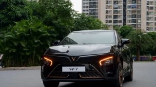 VinFast VF 7 đang bỏ xa nhóm SUV hạng C chạy xăng như thế nào?