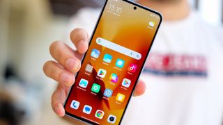 Song mã hủy diệt tầm trung của Xiaomi lộ giá bán cực rẻ, Galaxy S24 Ultra, iPhone 16 Pro toát mồ hôi