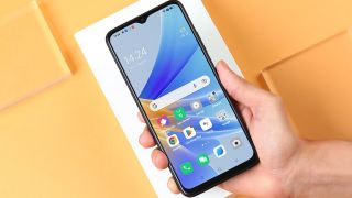 Đây là chiếc điện thoại OPPO giá đập hộp rẻ nhất Việt Nam hiện nay, trang bị khủng chẳng kém Galaxy S24 Plus cao cấp
