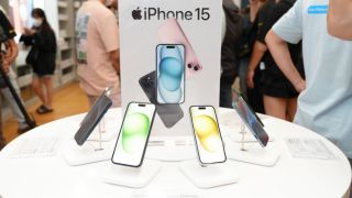 Bảng giá iPhone 15 chính hãng VN/A rẻ nhất tháng 10: iPhone 15 Pro Max giảm kỷ lục, iPhone 15 hot hơn iPhone 16