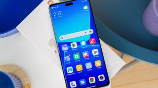 Xiaomi 13 Lite giá rẻ hủy diệt vua tầm trung Galaxy A55 5G, trang bị màn đẹp như Galaxy S24 Ultra