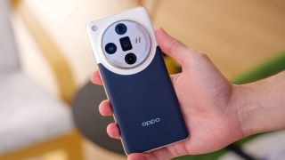 Chiến binh OPPO Find X8 Ultra lộ diện thông số camera khủng, liệu có đủ sức ‘truất ngôi vương’ của Galaxy S24 Ultra?