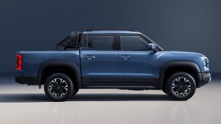 BYD trình làng mẫu bán tải 'cá mập' hot đến mức làm sập web hãng, giá rẻ đối đầu Mitsubishi Triton