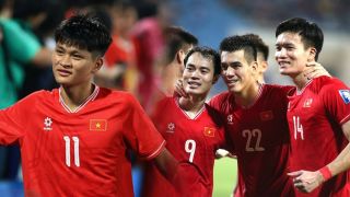 Tin bóng đá trưa 11/11: ĐT Việt Nam nhận phán quyết tại AFF Cup 2024; 'Sao mai' ĐT Việt Nam gây sốt 