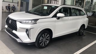 Giá lăn bánh Toyota Veloz Cross giữa tháng 2/2025 siêu rẻ, ‘chơi tất tay’ với Mitsubishi Xpander