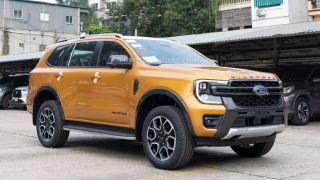 Giá lăn bánh Ford Everest đang cực rẻ giữa tháng 2/2025, đè bẹp Toyota Fortuner và Hyundai Santa Fe