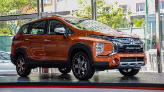 Giá lăn bánh Mitsubishi Xpander Cross cuối tháng 2/2025 ‘rẻ như rau’ kèm quà tặng xịn sò ai cũng mê