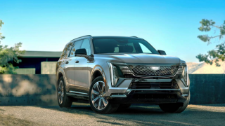 SUV ‘khủng long’ nhà Cadillac chào sân: Siêu dài, siêu mạnh, siêu sang 