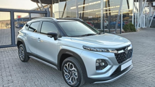 Tân binh Suzuki Fronx rò rỉ tại Việt Nam, ngoại hình đẹp, giá ‘siêu mềm’, quyết chiến Raize và Sonet