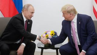 Ông Trump liên tục thay đổi lập trường về việc giải quyết xung đột, Ukraine và Nga 'xoay như chong chóng'