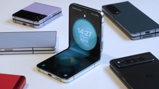 Hoa hậu màn gập nhỏ gọn Galaxy Z Flip6 đại hạ giá hơn chục triệu, AI xịn làm khó cả iPhone 16