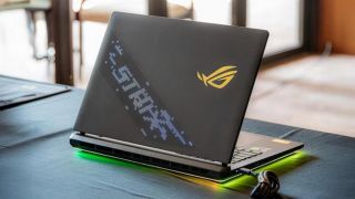 ASUS ROG ra mắt laptop gaming trang bị RTX 50 series mạnh nhất, khuấy đảo thị trường Việt