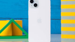 Đây là iPhone màn Dynamic Island to, pin trâu giá rẻ nhất Việt Nam, trang bị cao cấp đe nẹt Galaxy S25 Plus