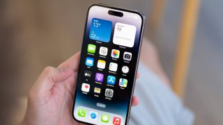 Vãn có hàng mới đập hộp, đại lý bán iPhone 14 Pro Max rẻ như bèo, độ ngon áp đảo iPhone 16 Pro Max