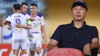 HLV Kim Sang-sik nhận tin 'sét đánh' trước đại chiến Malaysia, danh sách ĐT Việt Nam có biến động lớn?