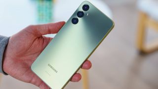 Vua giá rẻ Galaxy A05s của Samsung sập giá đáy vực, màn to 90Hz đã mắt hơn cả iPhone 15, iPhone 16
