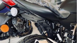 ‘Huyền thoại côn tay’ của Suzuki vừa ra mắt đã ‘cháy hàng’ nhờ giá rẻ: Hút khách hơn Honda Winner X