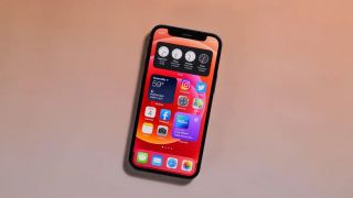 iPhone 12 Mini xuống giá siêu rẻ cuối tháng 5, hơn 5 triệu, bằng 1/2 iPhone 11, mượt như iPhone 16