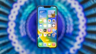 Viên ngọc ẩn iPhone 14 Plus siêu xả kho, màn lớn pin trâu, rẻ như bèo, gây áp lực Galaxy S25 Plus