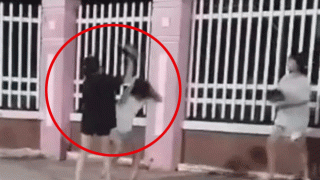 An Giang: Thông tin nóng về các clip nữ sinh bị nhóm bạn dùng nón bảo hiểm vụt liên tiếp vào đầu