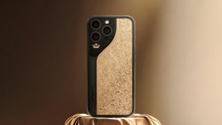 Chiêm ngưỡng chiếc iPhone có giá lên đến 200 triệu đồng có thiết kế hoàn toàn mới, iPhone 17 phải lấy giấy bút ra học hỏi