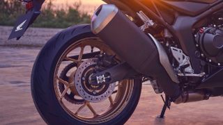 Honda chính thức ra mắt ‘huyền thoại côn tay’ mới chất hơn cả Winner X và Yamaha Exciter, giá dễ mua