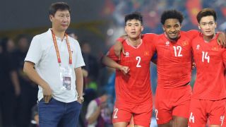 HLV Kim Sang-sik tuyên bố cứng sau khi quật ngã Man United, vua phá lưới Đông Nam Á bất ngờ được xướng tên