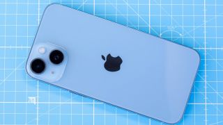 Giá đập hộp iPhone 14 giảm sập sàn tháng 6: Trang bị một 9 một 10 với iPhone 16, ăn đứt Galaxy S25