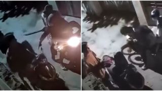 Clip nhóm cướp cầm hung khí rượt đuổi 2 thanh niên đến tận cổng nhà, sững sờ khi thấy 1 vật trong cốp xe 