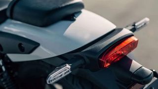 ‘Chiến binh côn tay’ mới của Nhật ra mắt: Thiết kế đẹp lấn át Honda Winner X và Exciter, giá cực mềm