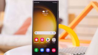 Galaxy S23 Ultra mất giá đến 2/3 chỉ còn 11 triệu đồng rẻ như iPhone 13 vẫn xịn như Galaxy S25 Ultra