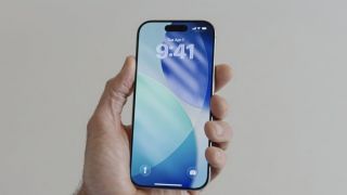Dừng ngay việc tải iOS 26 trước khi quá muộn, đừng rước bực bội vào người!