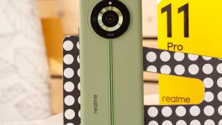 Realme 11 Pro giá 11 triệu, ngoại hình bắt mắt, camera xịn đét chiến đẹp Galaxy S25, iPhone 16