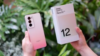 OPPO Reno12 5G giá dưới 9 triệu, camera xịn ngang ngửa Galaxy S25, màn 120Hz mượt hơn iPhone 16