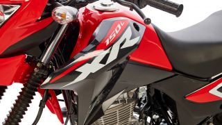 Tin xe máy 14/6: ‘Vua côn tay’ 150cc mới của Honda ra mắt giá 51,5 triệu đồng, đả bại Yamaha Exciter